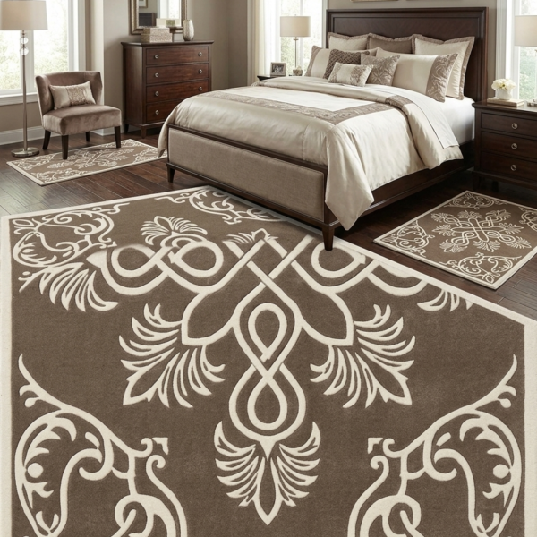 Ornate Traditional Medallion Area Rug – Brown & Ivory