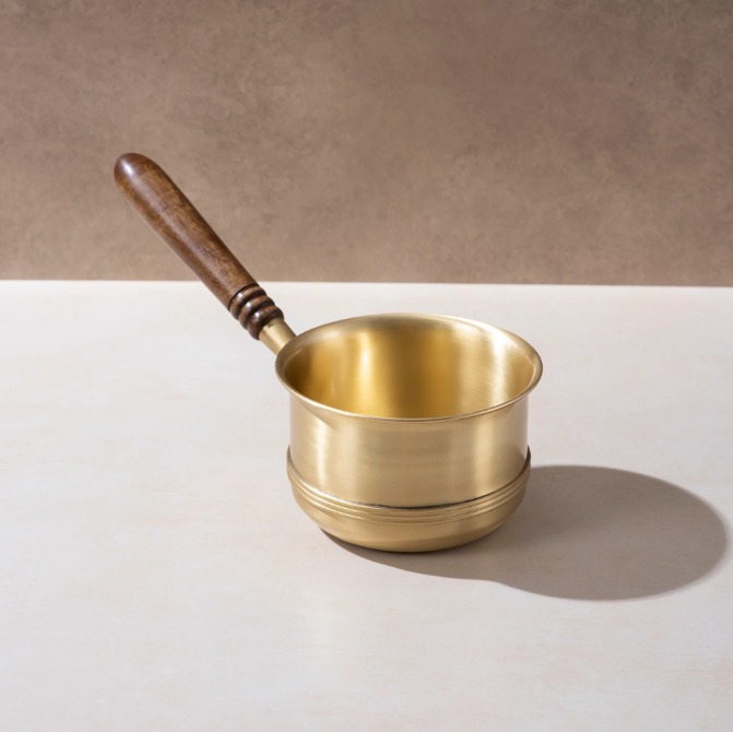 Brass Tea Pan with Wooden Handle – Designed for Smooth, Stylish Brewing