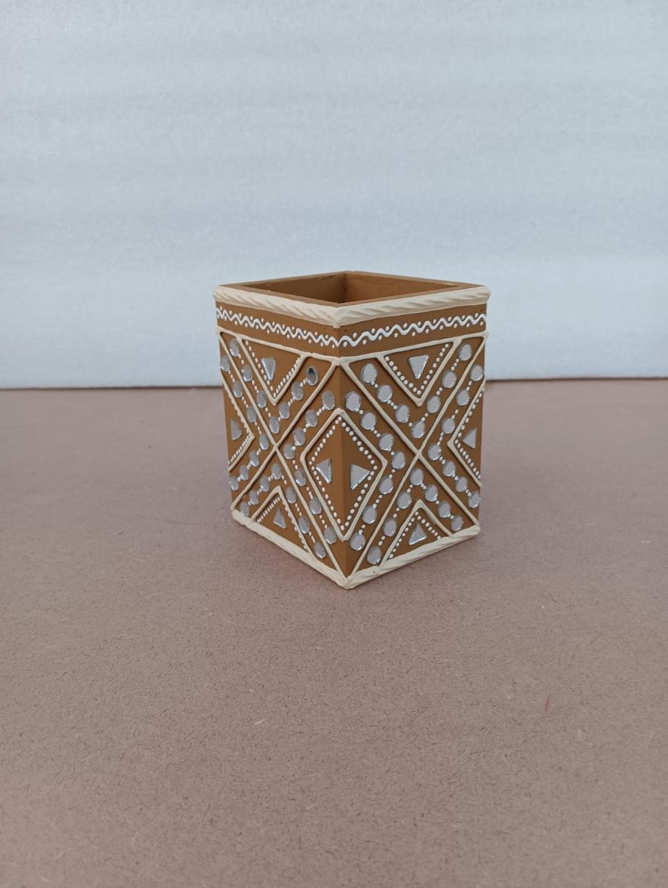 mud-work-pen-stand-1-350