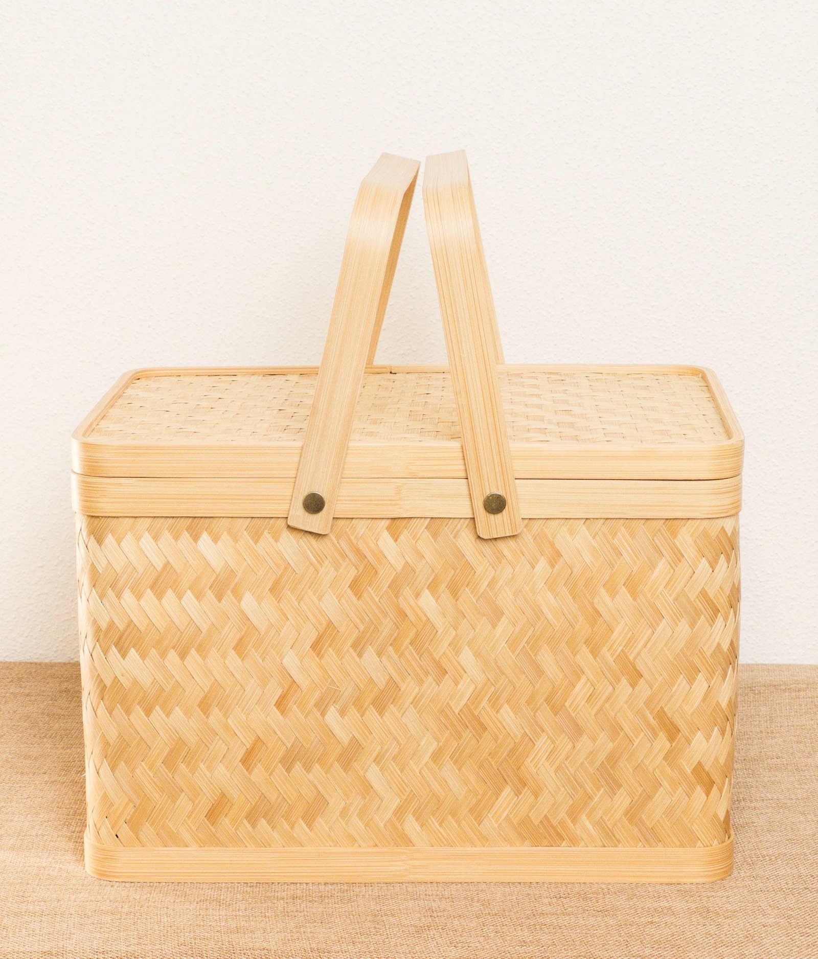 Handwoven Bamboo Picnic Storage Basket with Lid & Handle