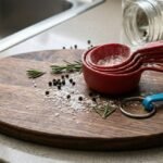 Measuring Cups + Oval Chopping Board Set