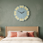 Flower-Shaped Decorative Table Clock